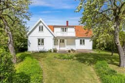 https://storage.googleapis.com/homestra-images/property-image-2b123570-3432-40ae-95ff-aa185e09ba5b-1747160040.jpg