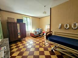 https://storage.googleapis.com/homestra-images/property-image-2c83d4f5-c7e6-415d-9d25-f968ae6bd29d-1759578978.jpg