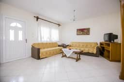https://storage.googleapis.com/homestra-images/property-image-2e5845fa-cda6-41f4-9941-883aacde0823-1749246290.jpg