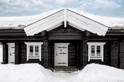 https://storage.googleapis.com/homestra-images/property-image-2f3bf88e-fa61-4cec-b7d1-24d87d594fc1-1758452805.jpg