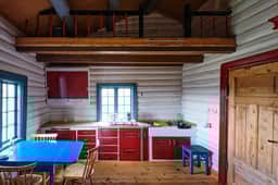 https://storage.googleapis.com/homestra-images/property-image-2f599558-7646-4ab5-97d9-9297c58632bf-1752176183.jpg