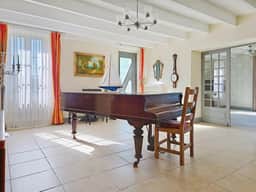 https://storage.googleapis.com/homestra-images/property-image-304fdb07-89d4-43e1-8a02-b00568434951-1777762336.jpg