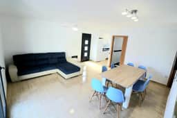 https://storage.googleapis.com/homestra-images/property-image-337698b7-addd-4032-aee1-455ee53ab95b-1783276652.jpg