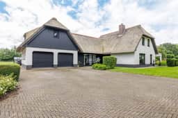 https://storage.googleapis.com/homestra-images/property-image-367405d9-8589-4079-9501-0e7bf590b745-1760633338.jpg