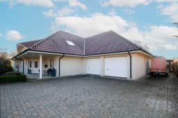 https://storage.googleapis.com/homestra-images/property-image-3938bfc0-ff9d-4306-8e89-a83762e56c4d-1783844686.jpg