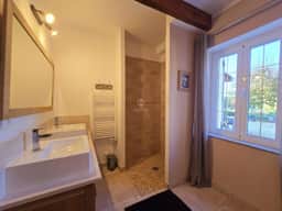 https://storage.googleapis.com/homestra-images/property-image-3a3598e0-1017-40ab-b902-83c0210f411a-1757354212.jpg
