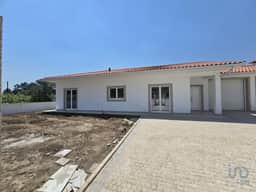 https://storage.googleapis.com/homestra-images/property-image-3a3edcc1-303a-4196-af62-1a4313e4e0bb-1754075399.jpg