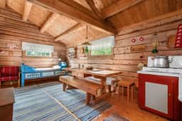https://storage.googleapis.com/homestra-images/property-image-3a5bbe5c-124f-4936-ae5d-2a2605481dfc-1759860745.jpg