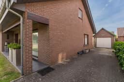 https://storage.googleapis.com/homestra-images/property-image-3e445635-b104-4989-8bec-88fb28e65a0d-1750784912.jpg