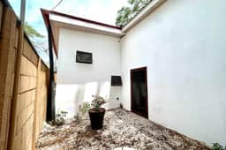 https://storage.googleapis.com/homestra-images/property-image-3f04f3e2-12bd-4a48-9e32-463d5bdb64ae-1792862052.jpg