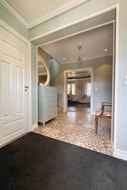 https://storage.googleapis.com/homestra-images/property-image-3f23817b-31f6-4685-99d4-c07c311100a5-1749059390.jpg