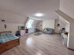 https://storage.googleapis.com/homestra-images/property-image-407826e5-c4a9-4865-98cd-4e8260b12792-1761488705.jpg
