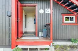https://storage.googleapis.com/homestra-images/property-image-41e95ced-5e33-4d2b-b042-a6aa239a6621-1753534599.jpg