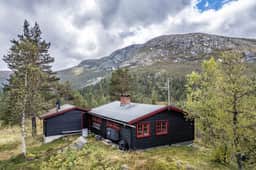 https://storage.googleapis.com/homestra-images/property-image-4c597e33-1736-46a3-838a-1236ba87a4ce-1758738007.jpg