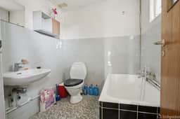 https://storage.googleapis.com/homestra-images/property-image-4e2e5882-f8d4-43ad-a632-1c09dc75aff8-1747161870.jpg