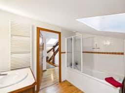 https://storage.googleapis.com/homestra-images/property-image-4f1b42d7-396d-48dd-8759-4c1d90358b71-1789240046.jpg