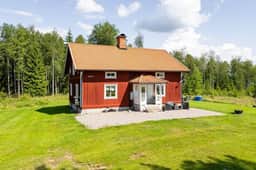 https://storage.googleapis.com/homestra-images/property-image-5192dccd-da95-4863-bfa2-4ae597751463-1753205930.jpg
