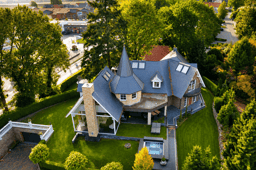 https://storage.googleapis.com/homestra-images/property-image-52dda6fd-988d-4466-9032-6d82bbf7869f-1783844680.jpg