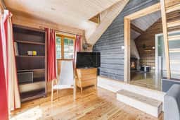 https://storage.googleapis.com/homestra-images/property-image-5431fd13-6de0-472b-a9a7-755a3ef4e578-1758815735.jpg