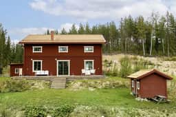 https://storage.googleapis.com/homestra-images/property-image-5582f14f-f9e1-4b83-9e34-fb28cc41a291-1757612364.jpg