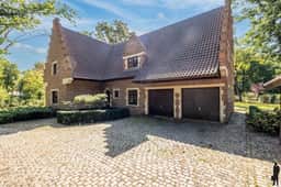 https://storage.googleapis.com/homestra-images/property-image-57868551-b05c-41e0-bd98-c7817b5de452-1758815704.jpg