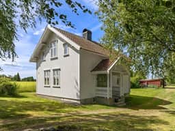 https://storage.googleapis.com/homestra-images/property-image-5944055f-1eaa-40a8-9c87-e762dca985e5-1786271756.jpg