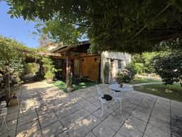 https://storage.googleapis.com/homestra-images/property-image-5b654c93-1b63-48e5-b64a-33be4625789b-1752345535.jpg