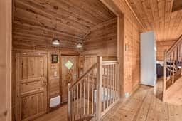https://storage.googleapis.com/homestra-images/property-image-5bedb6fe-b36d-4a1d-9ca9-9b8110425475-1749059356.jpg