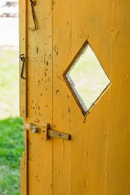 https://storage.googleapis.com/homestra-images/property-image-5c922492-3737-4427-81f7-3dbf3b721ad1-1760633341.jpg