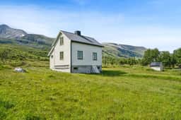 https://storage.googleapis.com/homestra-images/property-image-5e7d02a4-6f08-462b-b880-5965b7f2250f-1784460171.jpg