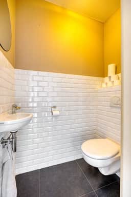 https://storage.googleapis.com/homestra-images/property-image-5ea57849-7935-4bd9-ac71-c8de5c6654da-1759578985.jpg