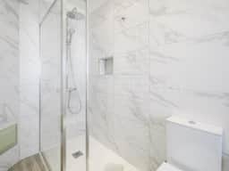 https://storage.googleapis.com/homestra-images/property-image-5f6d187b-f365-41db-ab9a-4bff568ff1ea-1792260157.jpg