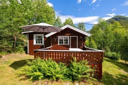 https://storage.googleapis.com/homestra-images/property-image-63d02309-3e69-4ab0-b162-756a9c161f8a-1754334128.jpg