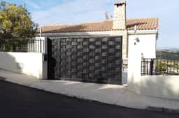 https://storage.googleapis.com/homestra-images/property-image-640dec15-7e48-4958-8e46-fa5fab2f96bd-1748108468.jpg