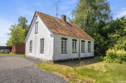 https://storage.googleapis.com/homestra-images/property-image-64b40170-2a53-4934-9f90-f75951f24157-1750519519.jpg