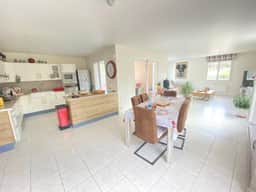 https://storage.googleapis.com/homestra-images/property-image-6749abe0-bd92-4764-8f1a-2cf7b5ffb119-1755365000.jpg