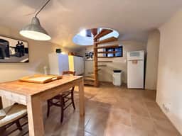 https://storage.googleapis.com/homestra-images/property-image-67bf2892-58e3-4a30-9d67-57cc2a52c548-1783815607.jpg