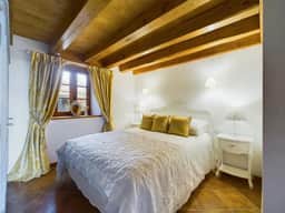 https://storage.googleapis.com/homestra-images/property-image-6dcab537-b17e-406d-8b15-2b74c4da61dd-1758986542.jpg