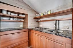 https://storage.googleapis.com/homestra-images/property-image-70057435-993a-4765-b21b-ffdfaefbd902-1753900895.jpg