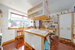 https://storage.googleapis.com/homestra-images/property-image-7205291c-2870-4602-851e-22555ddf52bb-1748892357.jpg
