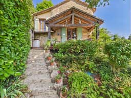 https://storage.googleapis.com/homestra-images/property-image-7281ed64-5c76-4104-aa34-e2a41fcc75bb-1753210235.jpg