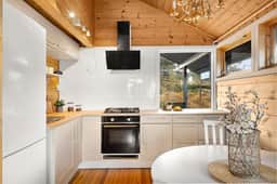https://storage.googleapis.com/homestra-images/property-image-73ae8395-800b-41c7-9d64-d7d18e4a77dd-1792864354.jpg