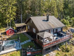 https://storage.googleapis.com/homestra-images/property-image-75cd394f-f591-4fde-8921-788b59b4ff96-1755798654.jpg