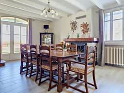 https://storage.googleapis.com/homestra-images/property-image-7afd06c4-9aaf-4934-ab76-17147e336094-1777762335.jpg