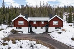 https://storage.googleapis.com/homestra-images/property-image-7e13eaa1-032c-4b3d-aace-fc3e67999f4f-1759398380.jpg