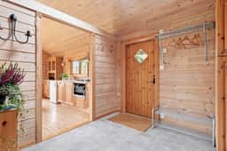 https://storage.googleapis.com/homestra-images/property-image-7e9f4c25-a9bd-40ce-8da0-bc87178ddef5-1758047776.jpg