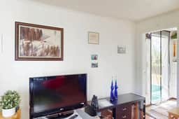 https://storage.googleapis.com/homestra-images/property-image-8157a632-bf92-4d1b-bbe8-c842e1cfa860-1758970220.jpg