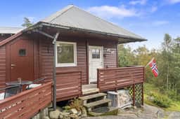 https://storage.googleapis.com/homestra-images/property-image-828f64d4-e30a-4020-b075-2e0ae8cde204-1759399494.jpg
