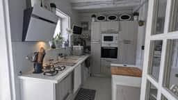 https://storage.googleapis.com/homestra-images/property-image-82dbf0de-75b7-4a0f-9e93-6c7f1796bea6-1757239915.jpg