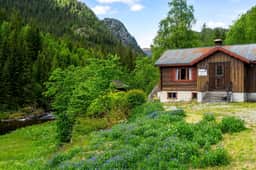 https://storage.googleapis.com/homestra-images/property-image-83a7bf72-4e64-4665-9d96-0e7df7dc1b55-1749399437.jpg